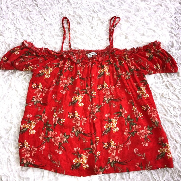 Off shoulder red American Eagle top - Picture 1 of 6